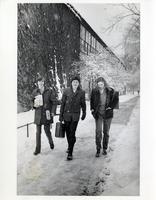Students walking on campus in winter, Illinois Institute of Technology, Chicago, Illinois, ca. 1975-1985