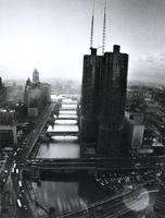 Chicago River, Marina City